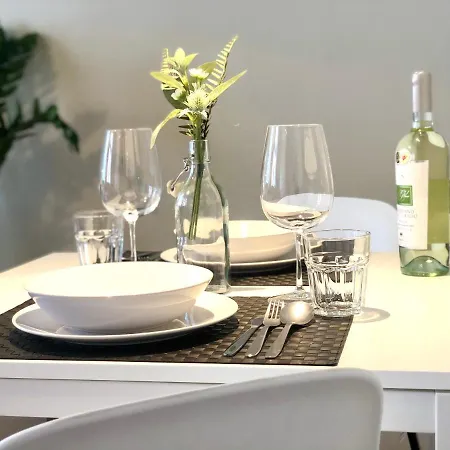 Hip & Minimalist - Stadt Am Malerweg Apartment